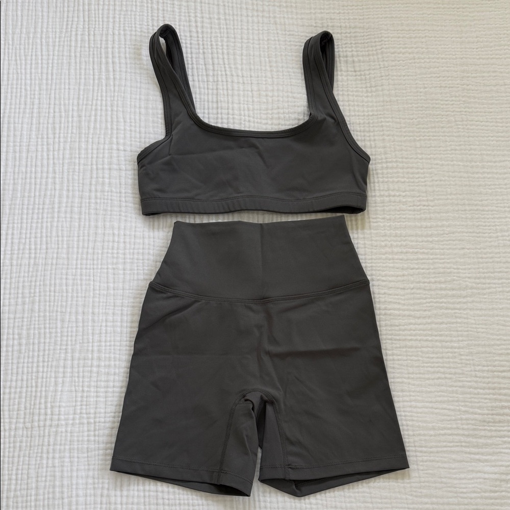 VEHLA Charcoal Sports Bra & High-Waist Bike Shorts Set
